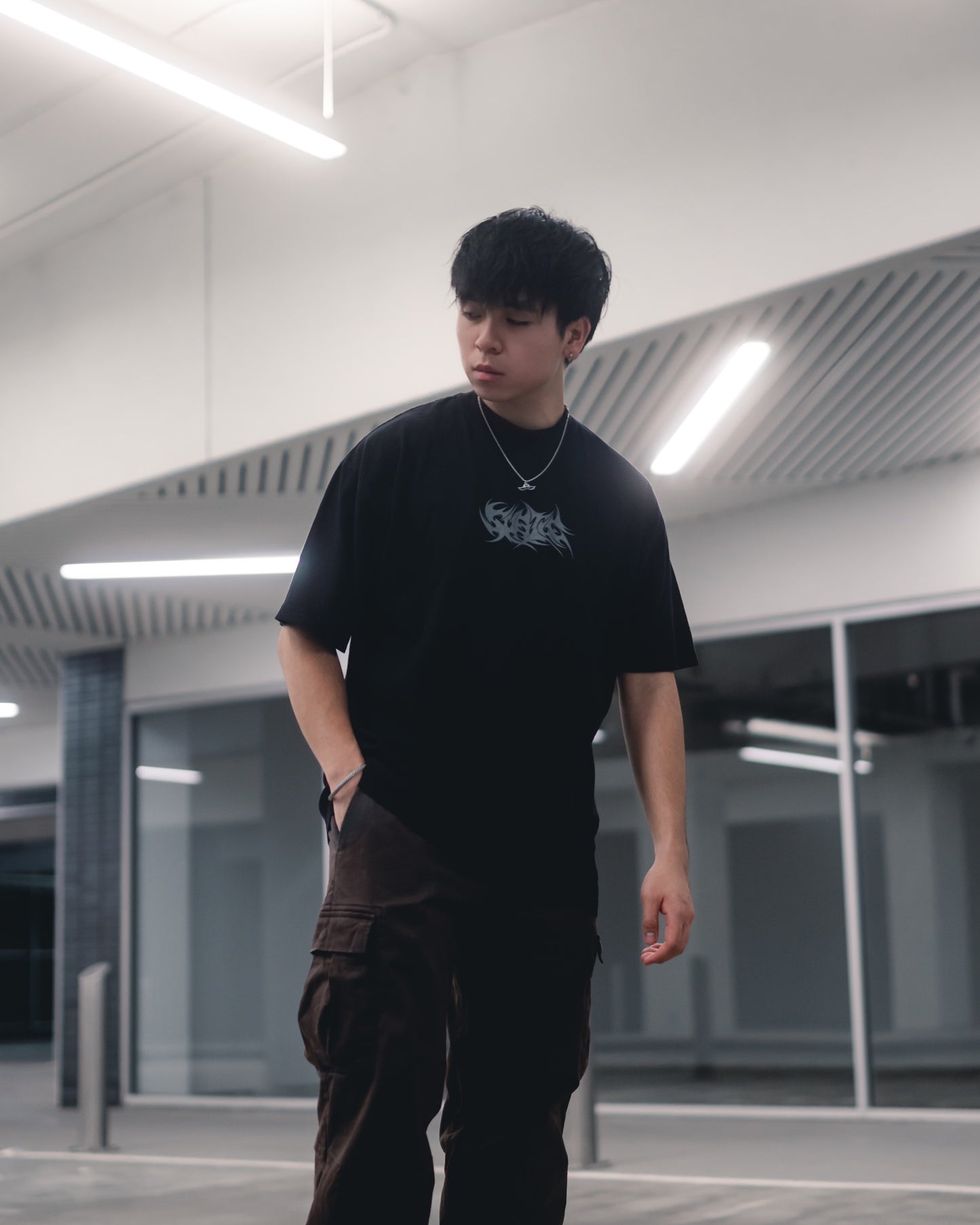Black Tee